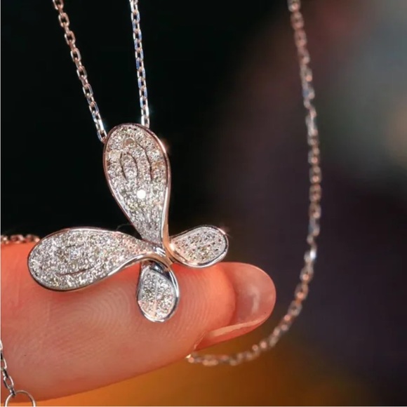 Jewelry - Gorgeous 14k White Gold Over Silver White Sapphires Butterfly Necklace